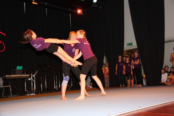 schauturnen 2010 sgs 171.jpg